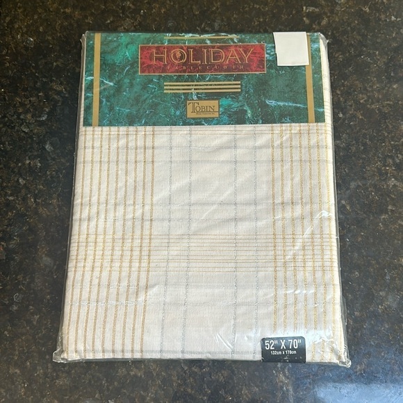 ❤️ 🆕 TOBIN HOME FASHIONS ICICLE TABLECLOTH  gold and silver threading 52” x 70” - Picture 2 of 5